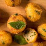 Bolinho de Batata Doce com Espinafre Assado