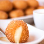 Bolinho de chuva com leite condensado