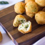 Bolinho de Espinafre e Queijo