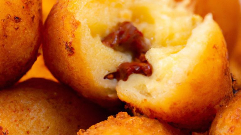 Receita De Bolinho De Mandioca Recheado E Assado