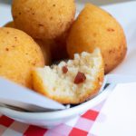 Bolinhos de Mandioca com Rapadura