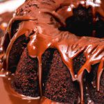 Bolo com gotas de chocolate