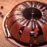 Bolo com Pudim em Cima (Sabor Chocolate)