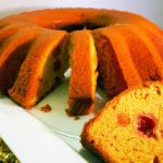 Bolo Cozido de Fubá com Goiabada