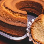 Bolo de amêndoa recheado