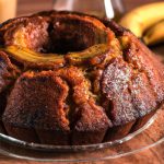 Bolo de Banana Caramelada Simples