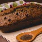 Bolo de Banana com Aveia e Chocolate