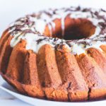 Bolo de Chocolate Branco Simples