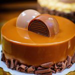 Bolo de Chocolate com Recheio de Mousse de Maracujá