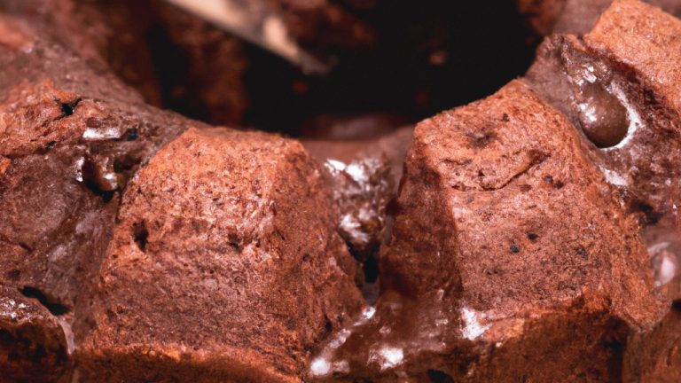 Receita De Bolo De Chocolate Recheado E Com Cobertura
