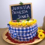 Bolo de Festa Junina Decorado