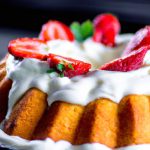 Bolo de Morango com Chantilly