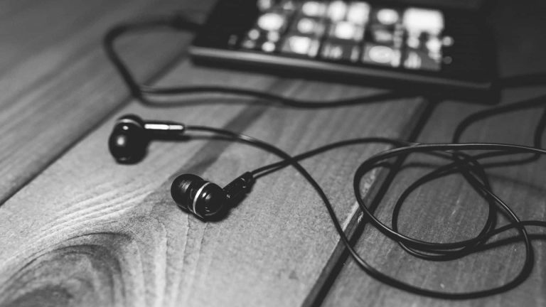3 apps para ouvir música online grátis onde estiver!