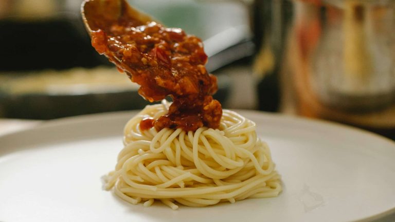 10 receitas de molho fácil para comer com massas